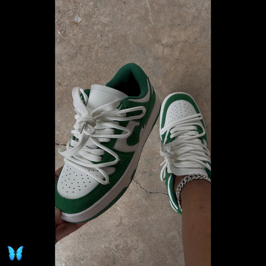 lucky grl kicks